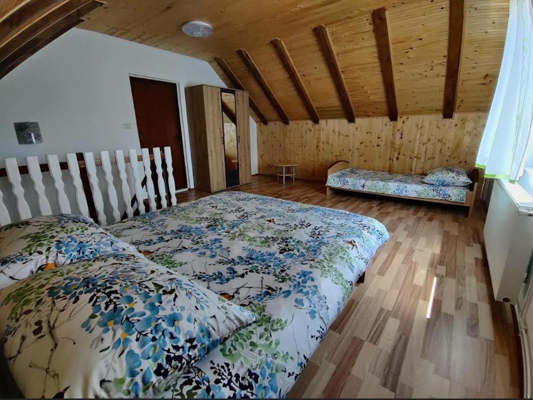 Apartman Niki Lic Экстерьер фото