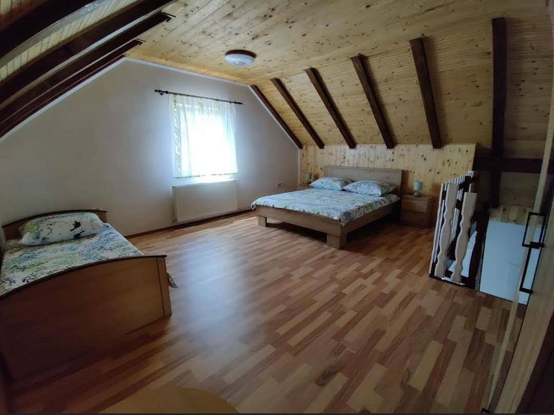 Apartman Niki Lic Экстерьер фото