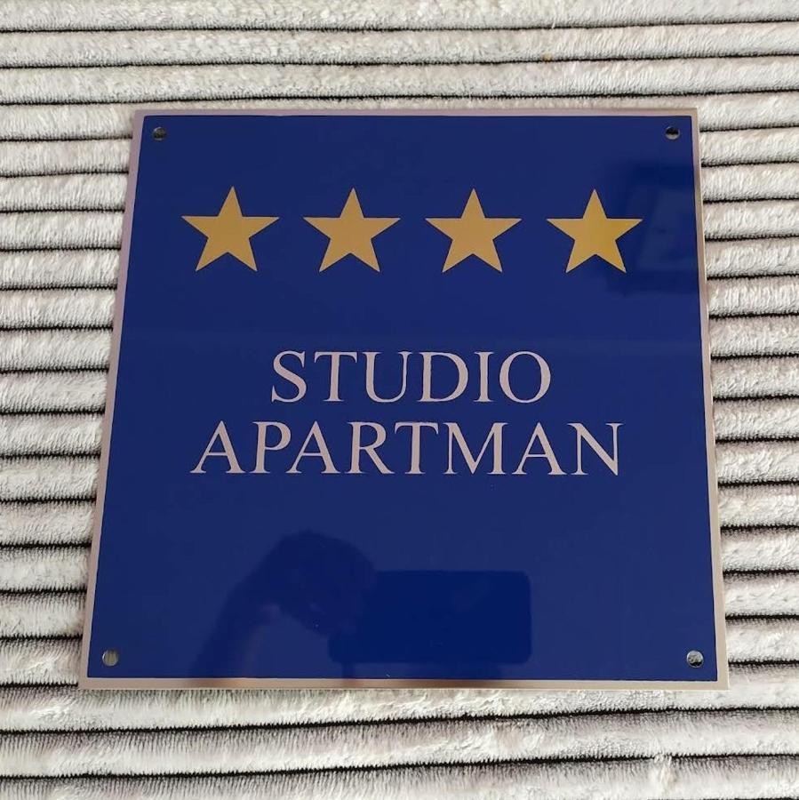 Apartman Niki Lic Экстерьер фото