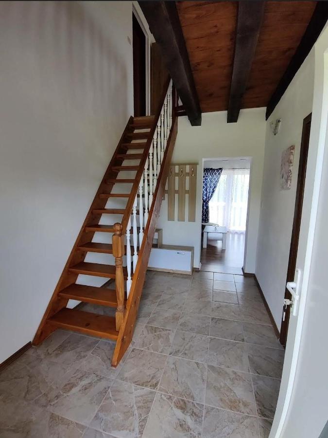Apartman Niki Lic Экстерьер фото